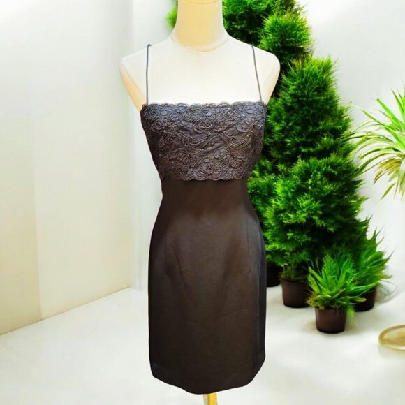 Donna Morgan Lace Cocktail Dress – Black Midi w/ Faux Button Back – Size 10 NWT - Picture 2 of 14